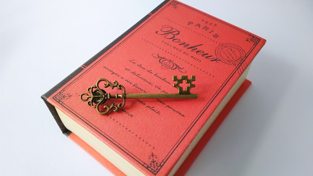 クラシカルキーのヘアピン