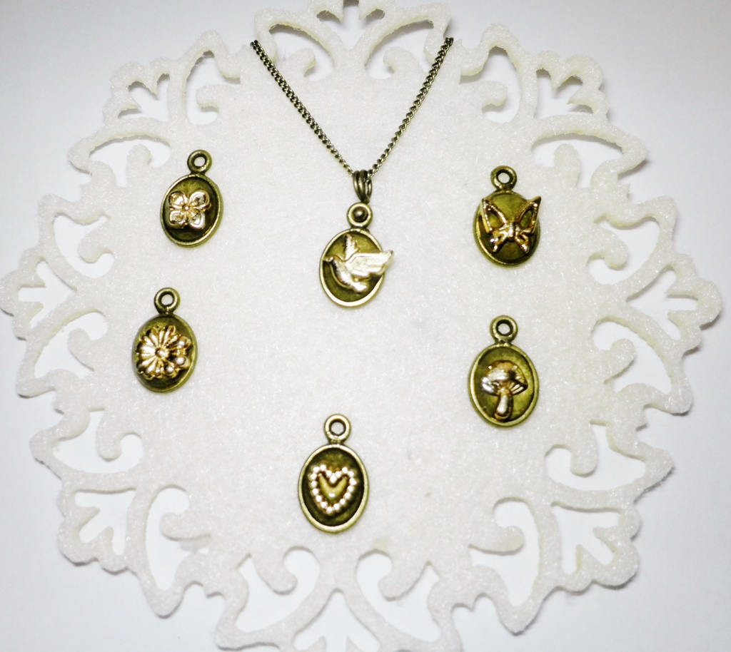 ねこちゃんネックレス(アンティークゴールド)