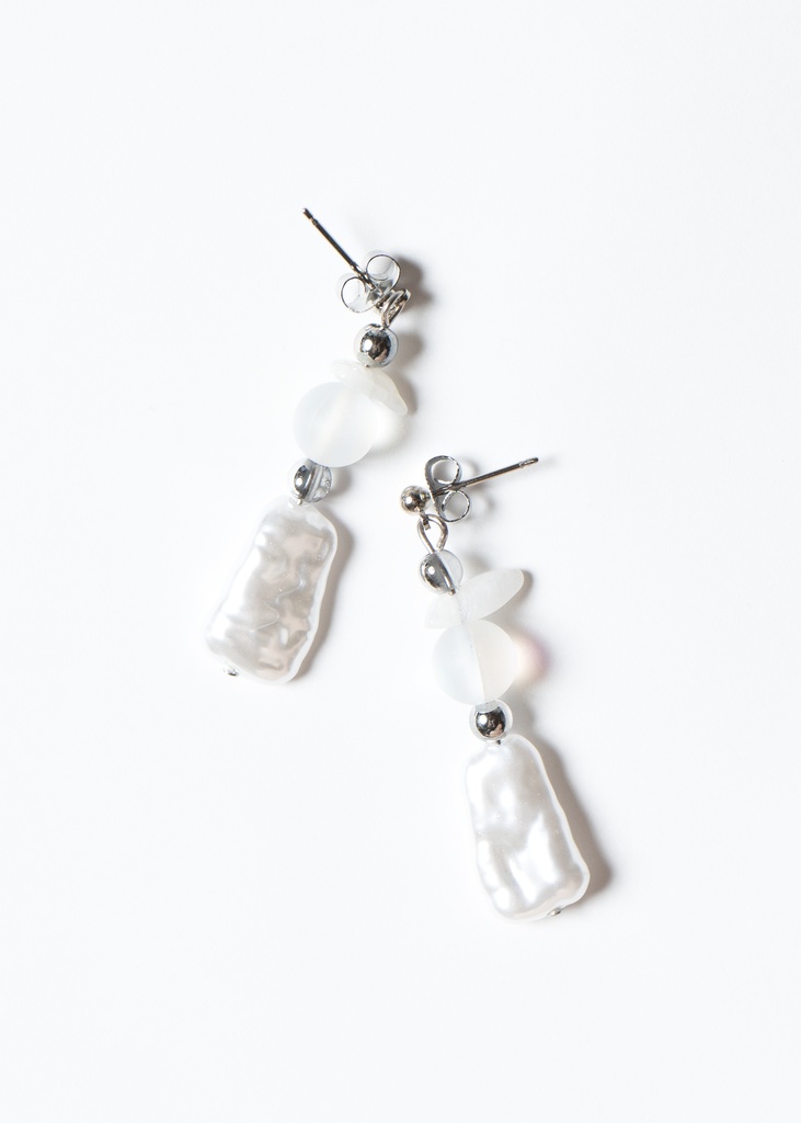 flat perl pierce / earring