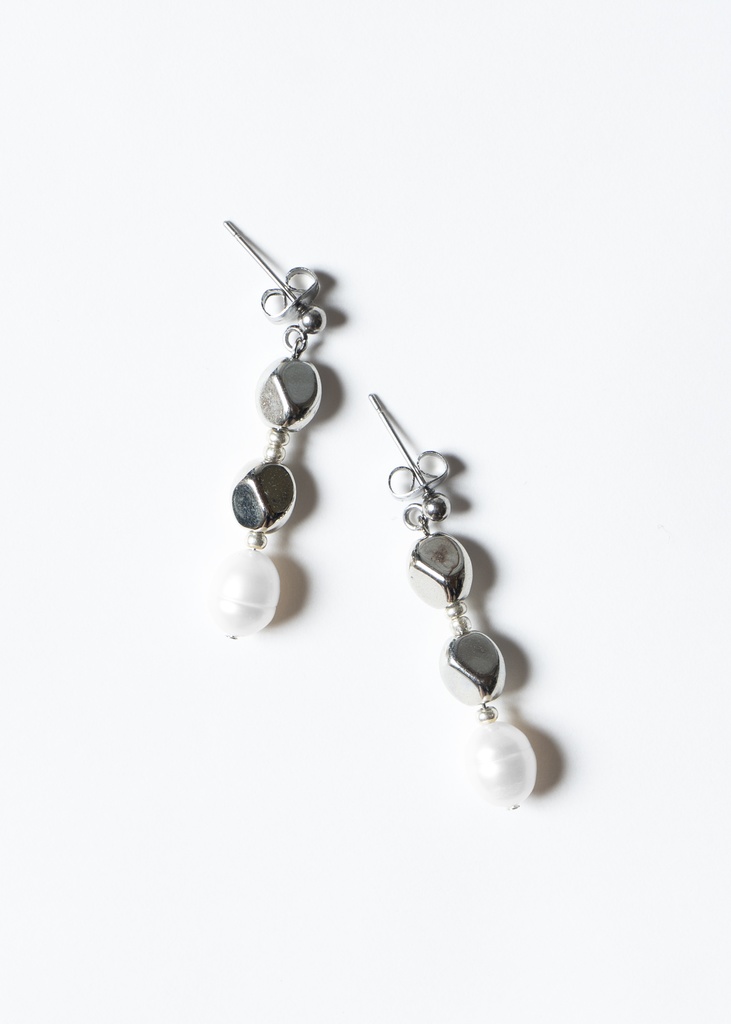 elegant perl pierce / earring