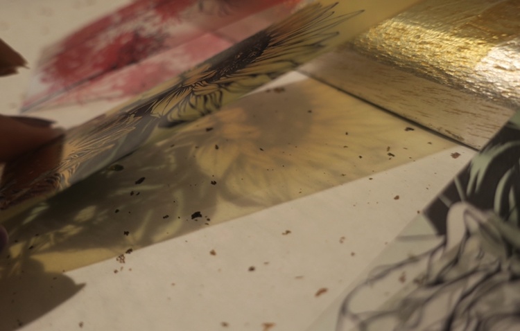 お花の透明しおり