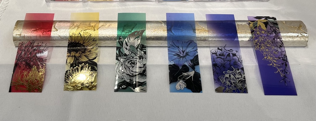 お花の透明しおり