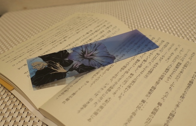 お花の透明しおり