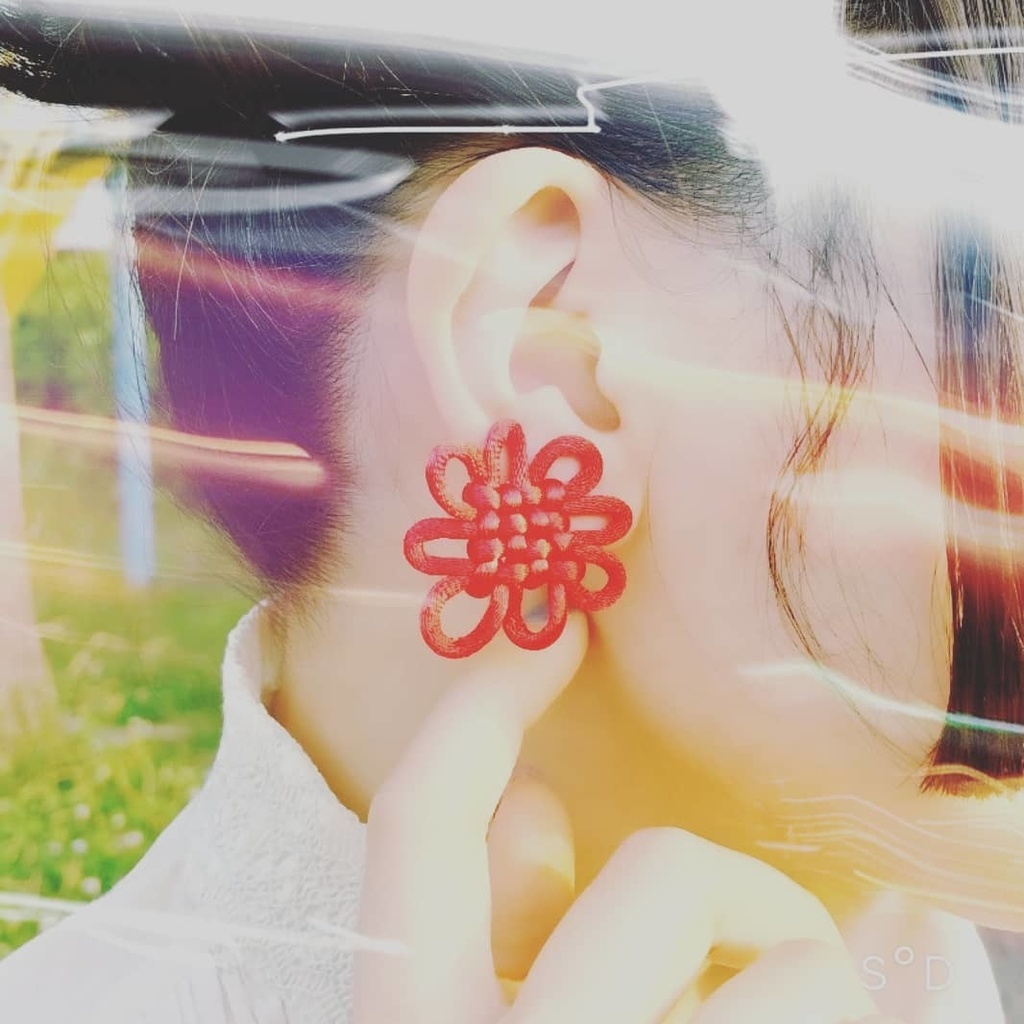 中国結びのお花耳飾り(六色展開)