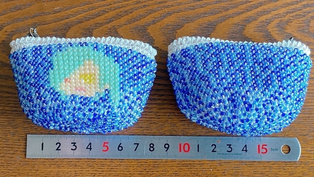 ビーズ編みポーチ