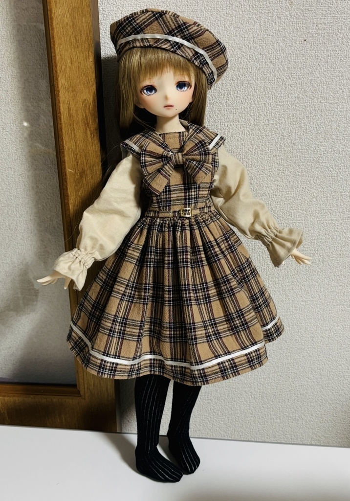 セーラーつけ襟つきチェックワンピース＋ベレー帽セット(ブラウン)