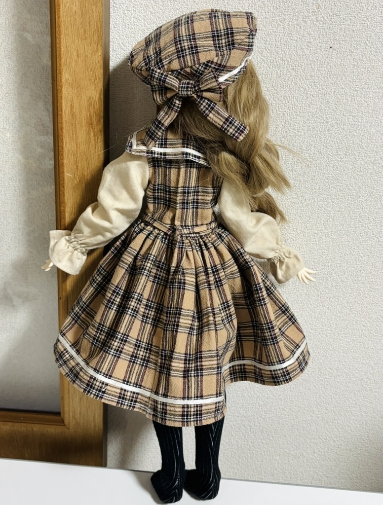 セーラーつけ襟つきチェックワンピース+ベレー帽セット(ブラウン)