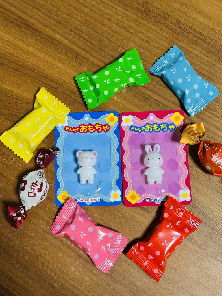 「みんなのおもちゃ」ミニフィギュア〈くま/うさぎ〉