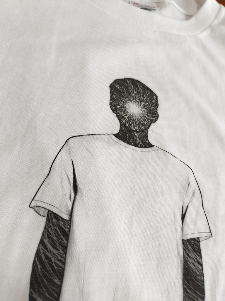 Tシャツを着ている人間Tシャツ