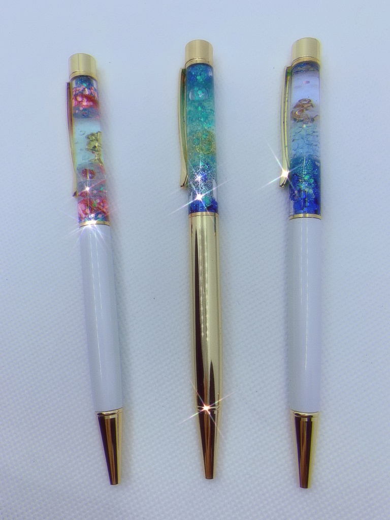 夏限定 キラキラマジカルボールペン
