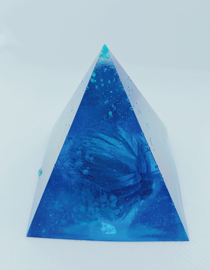 宇宙のビビビキラ💎リンたん奇跡のパワーピラミッド