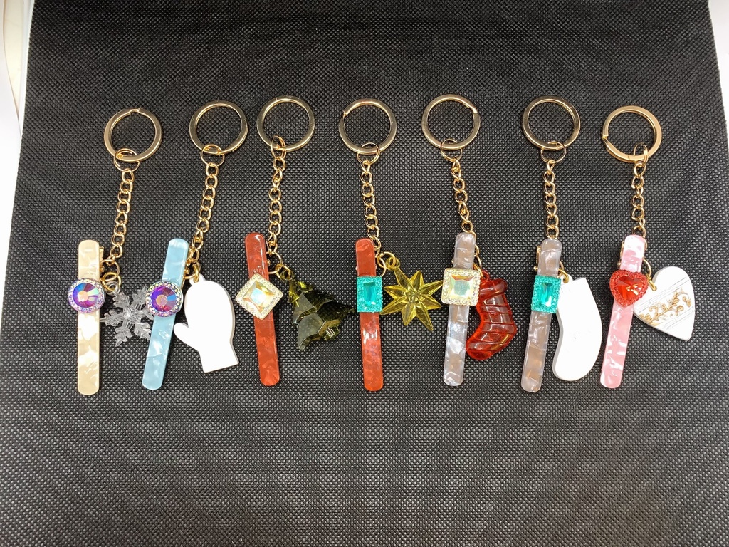 カラフルXmasファンタジー🦄❄️クリップキーホルダー🗝💓🎄🎅