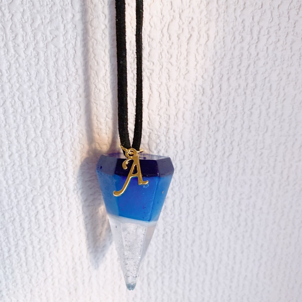 ミラクルパワー注入💎円柱ピラミッド 指輪置き&キーホルダー&ペンダント