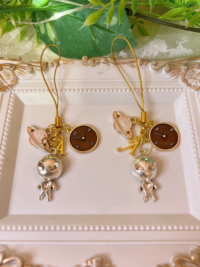 ワンマン限定グッズ AJタイムワープストラップとAJ未知との遭遇キーホルダー