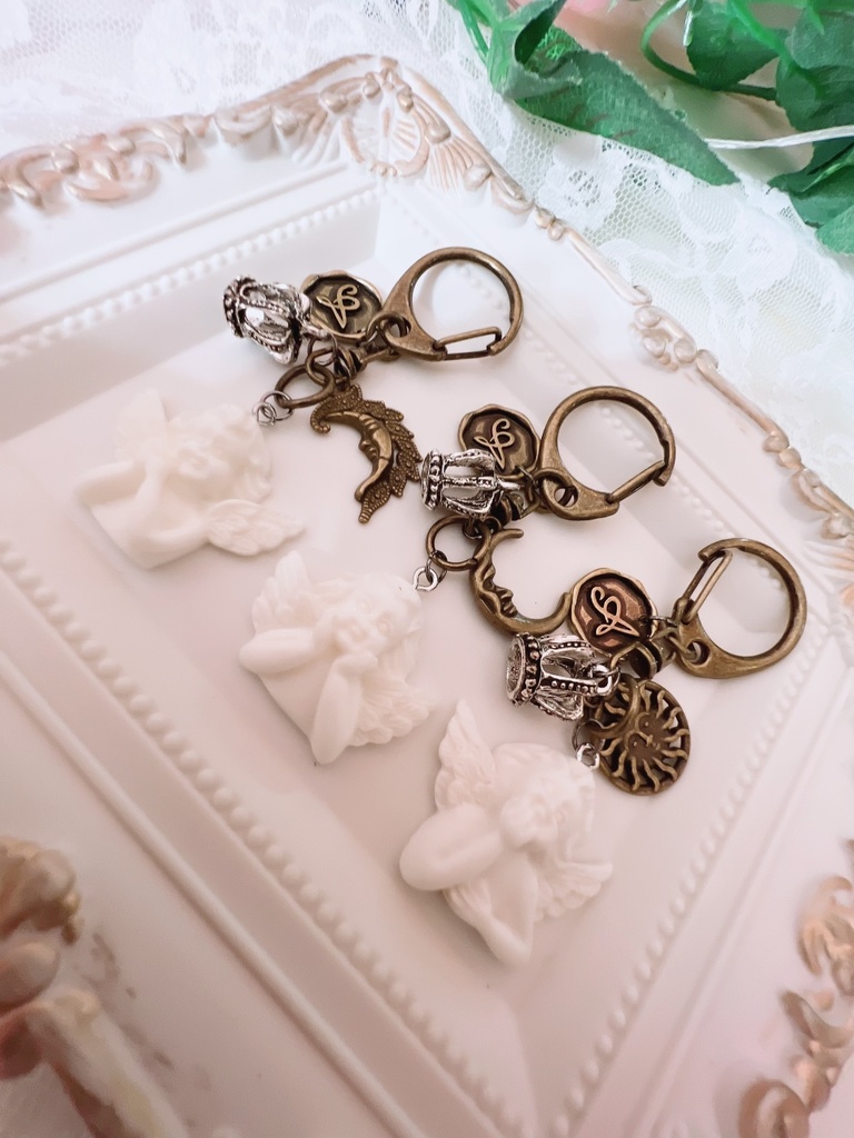 アンティークエンジェル✨秘密のキーホルダー