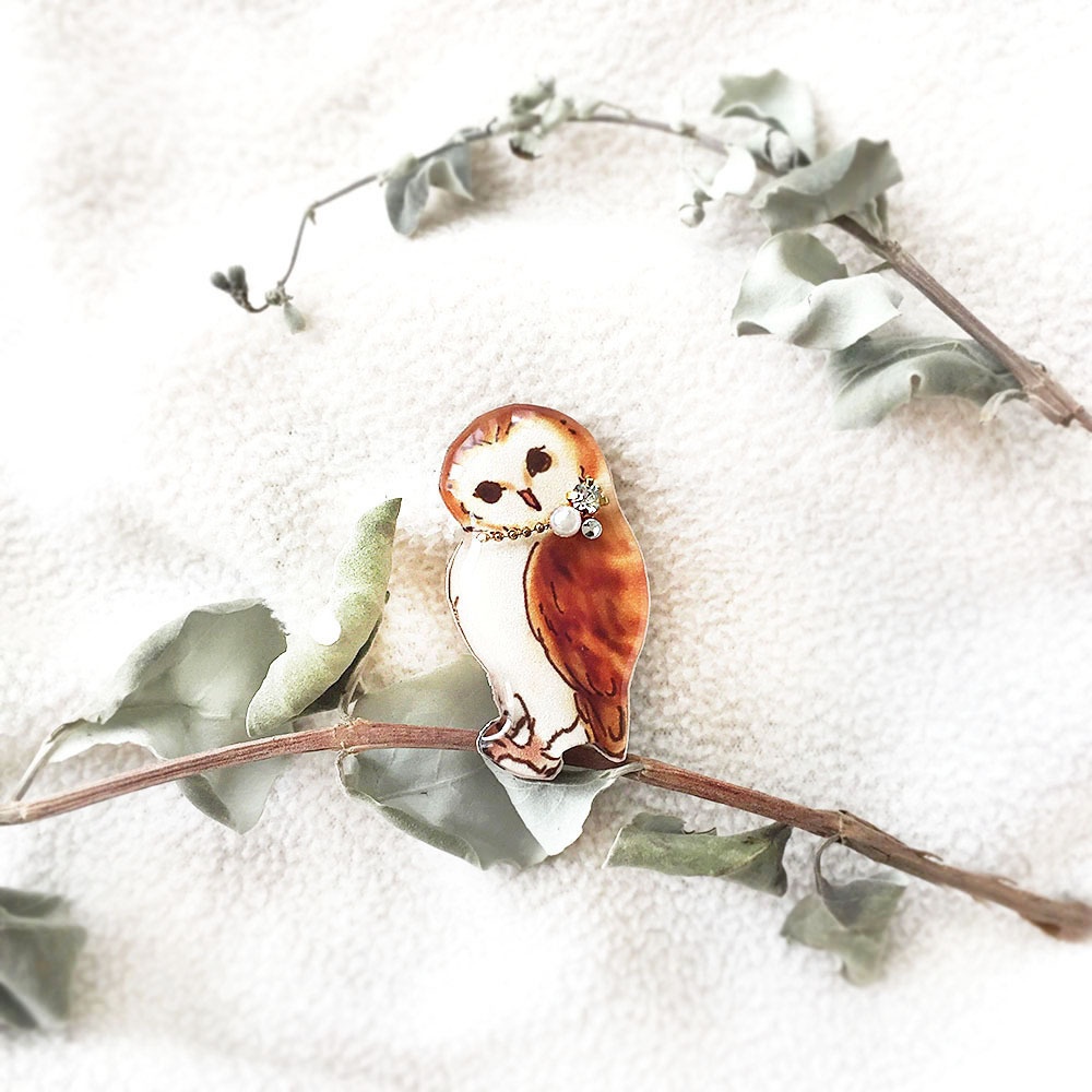 Barn owl brooch｜メンフクロウのキラキラブローチ 秋冬