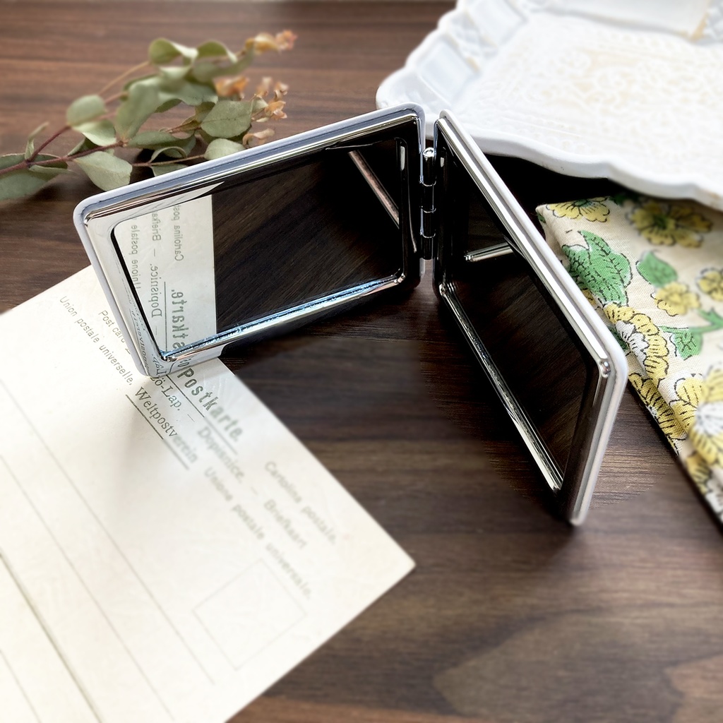 LafranceTart mirror【コンパクトミラー 秋冬 洋梨 フルーツ 植物 食べ物 鳥 かわいい手鏡】