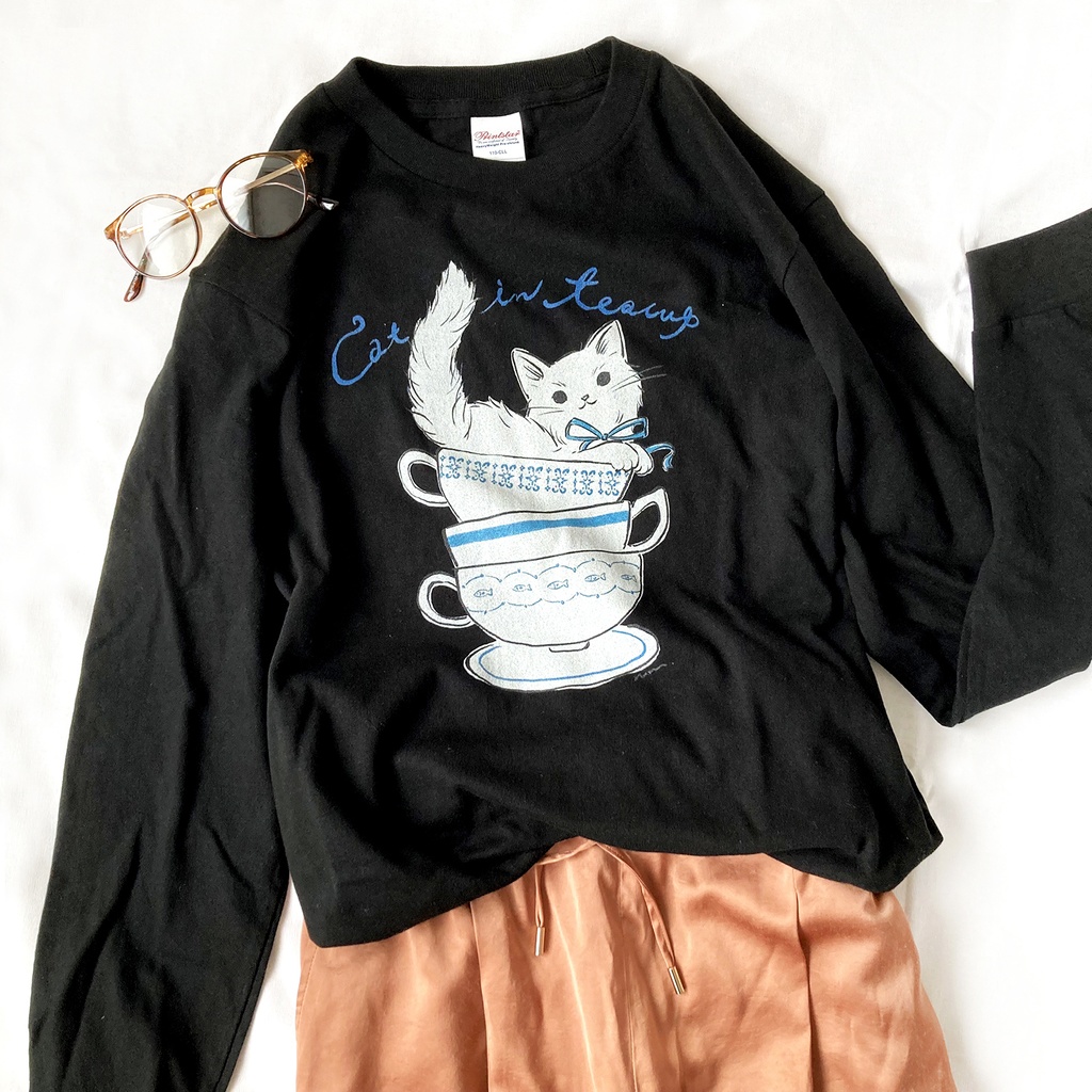 【11月中旬発送】猫ティーカップロンT(黒)|長袖Tシャツ