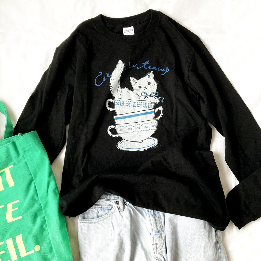【11月中旬発送】猫ティーカップロンT(黒)|長袖Tシャツ