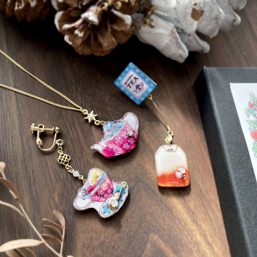 Teatime Christmas Coffret -PinkTea-|クリスマスコフレ【ピンクティー】(ティーカップのイヤリング・ピアス&ネックレス)〔紅茶シリーズ〕