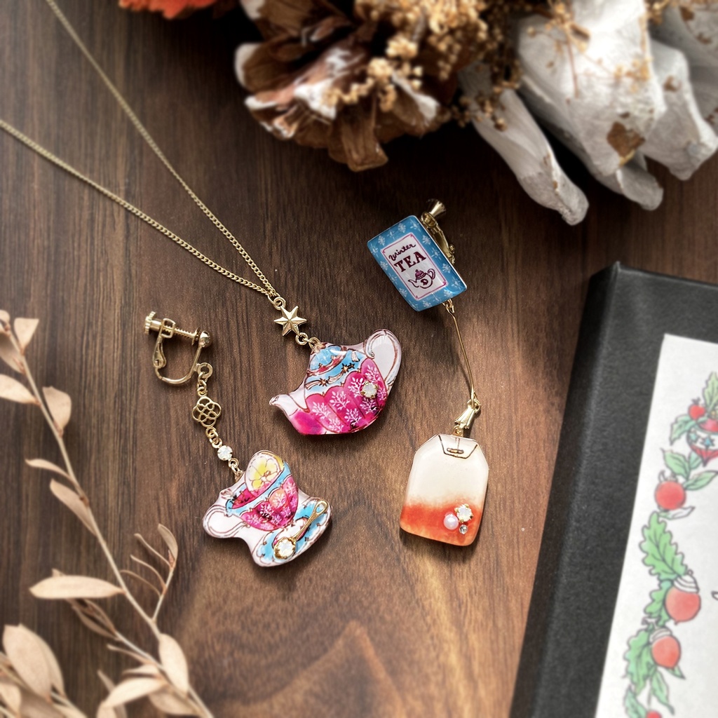 Teatime Christmas Coffret -PinkTea-|クリスマスコフレ【ピンクティー】(ティーカップのイヤリング・ピアス&ネックレス)〔紅茶シリーズ〕