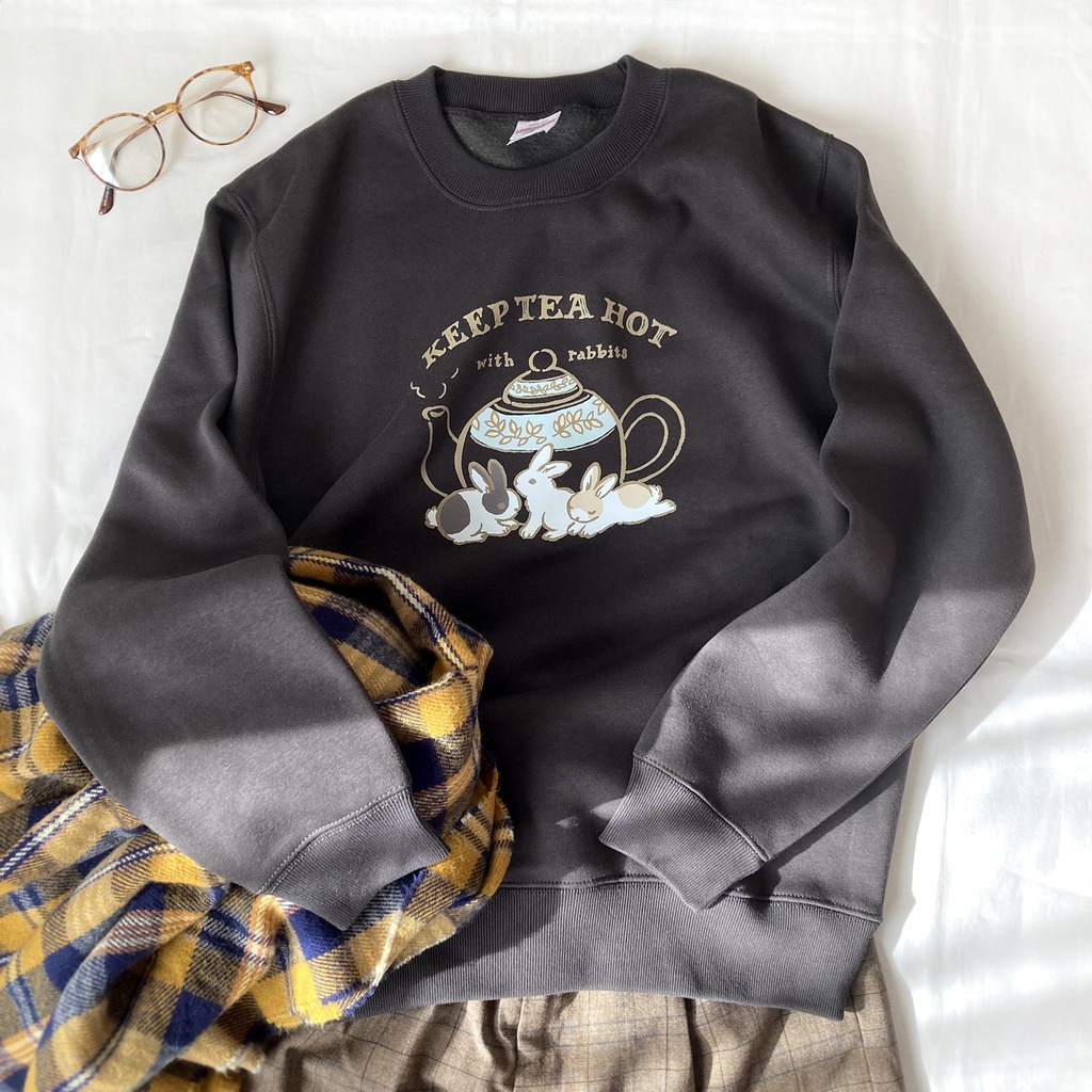 【12月中旬発送】うさぎティーポット裏起毛スウェット(スモークブラック)|長袖