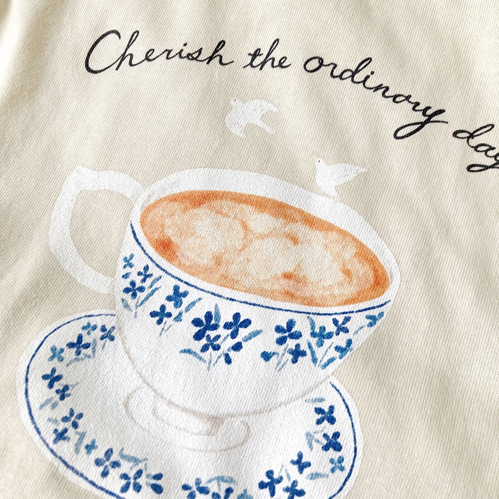 【5月下旬発送】鳥とティーカップTシャツ(ミルクティ)《Tea-shirt》|紅茶