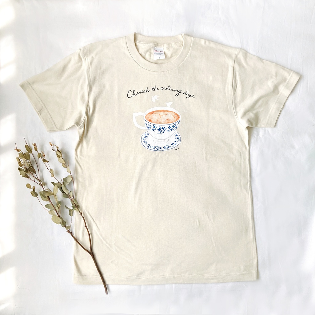 【5月下旬発送】鳥とティーカップTシャツ(ミルクティ)《Tea-shirt》|紅茶