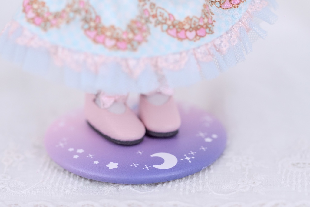 【マグネットスタンド】簡易ドールスタンド