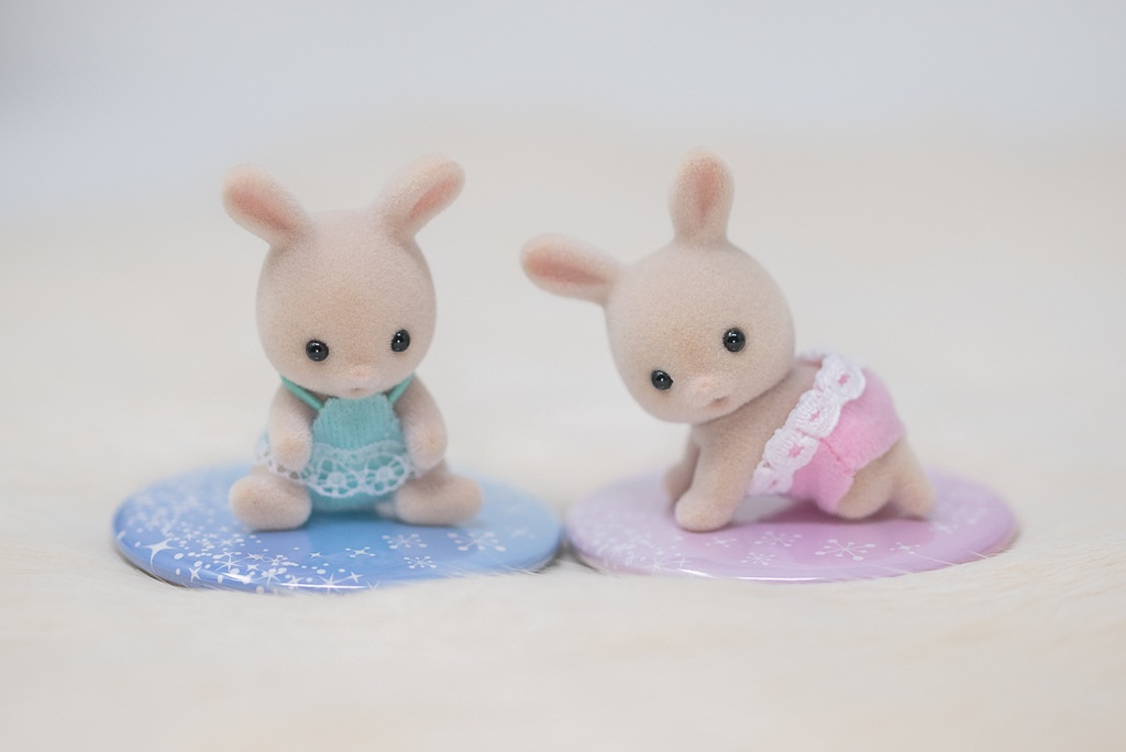 【マグネットスタンド】簡易ドールスタンド