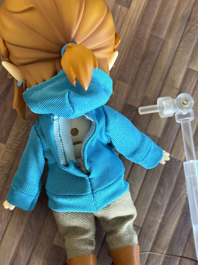 英傑っぽい色のパーカーとパンツのセット