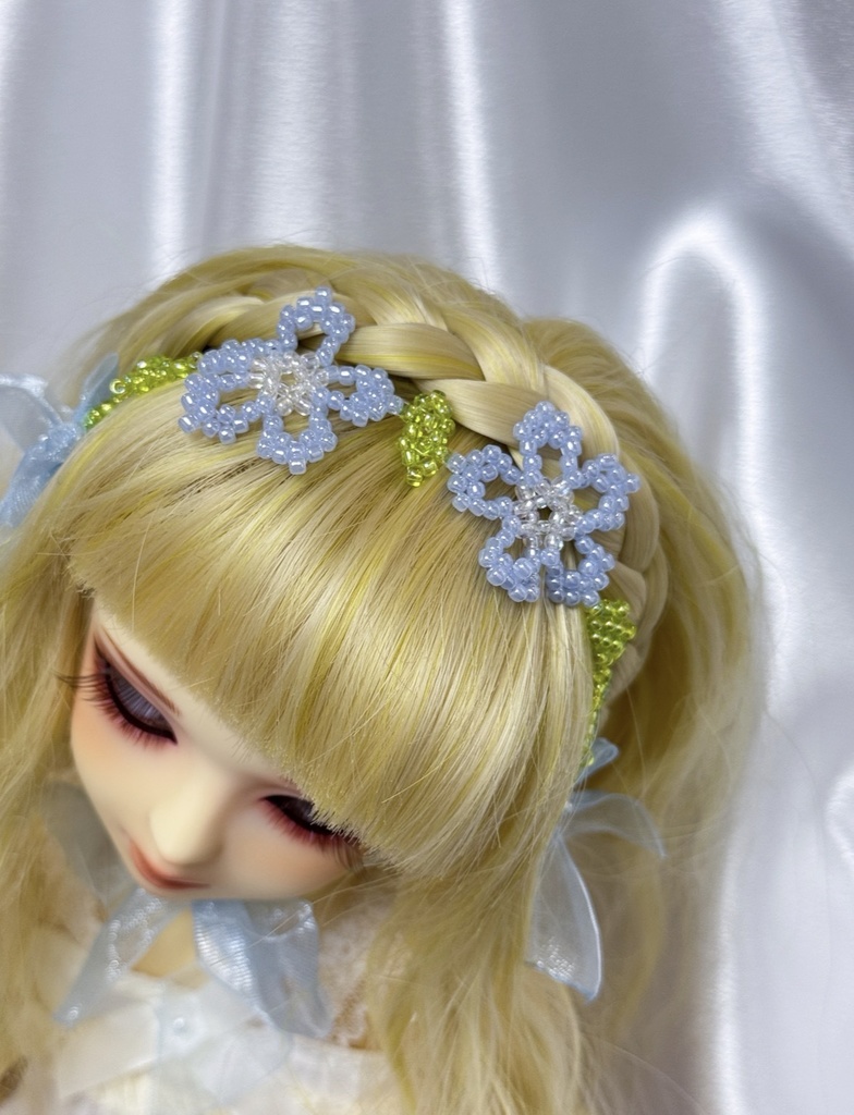 白桜のビーズヘッドドレス