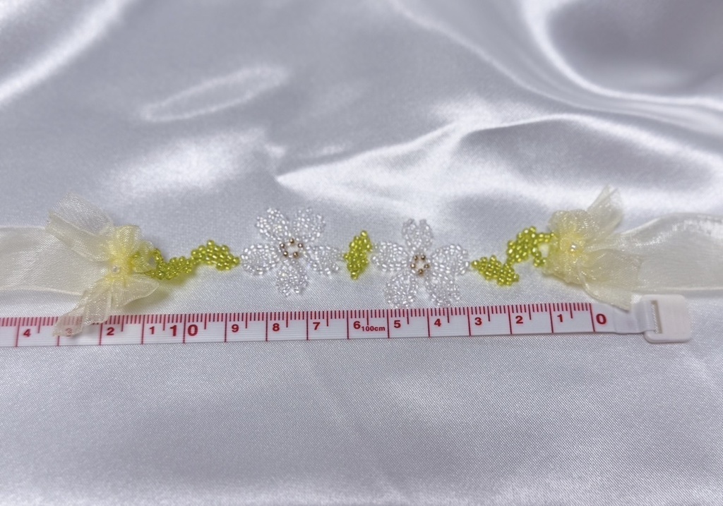 白桜のビーズヘッドドレス