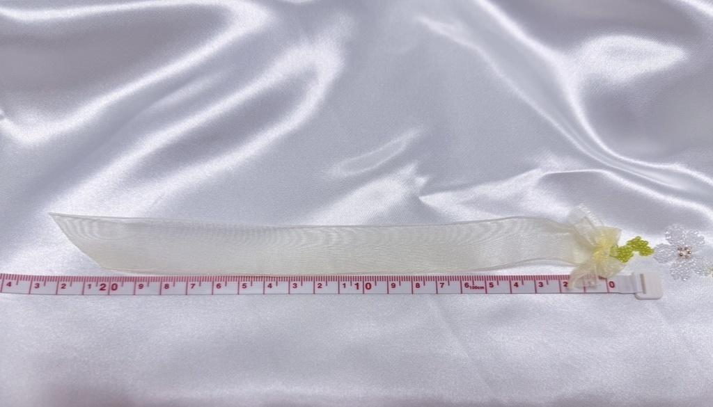 白桜のビーズヘッドドレス