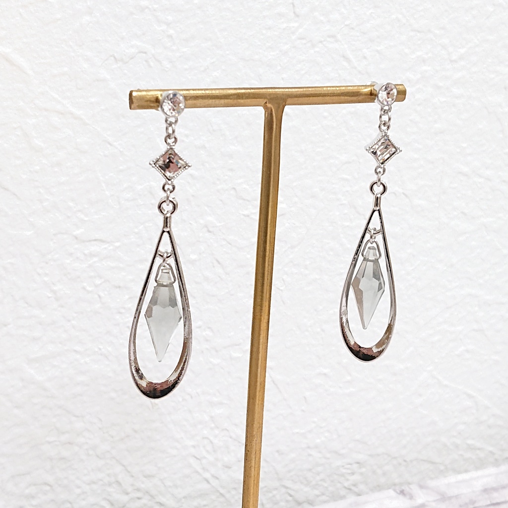 *Galactic diva* グレー 歌姫ピアス