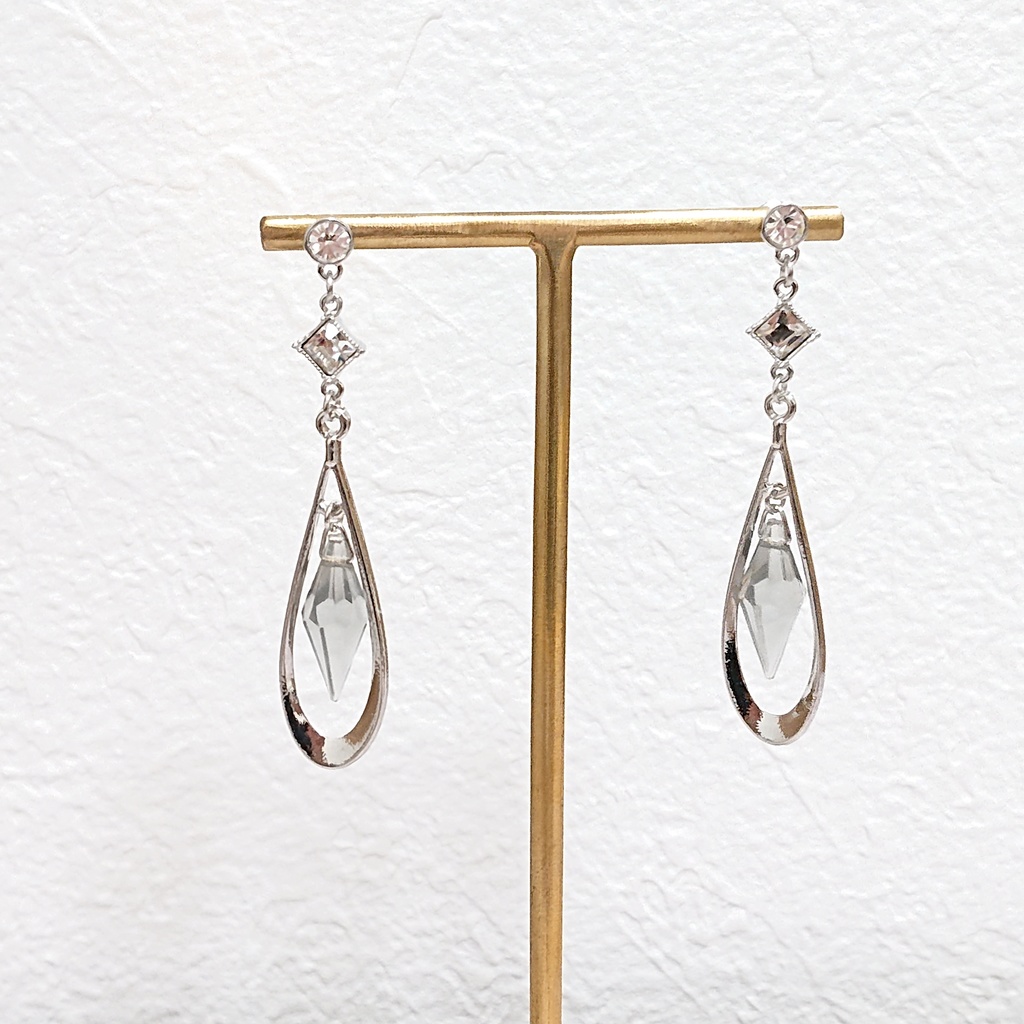 *Galactic diva* グレー 歌姫ピアス