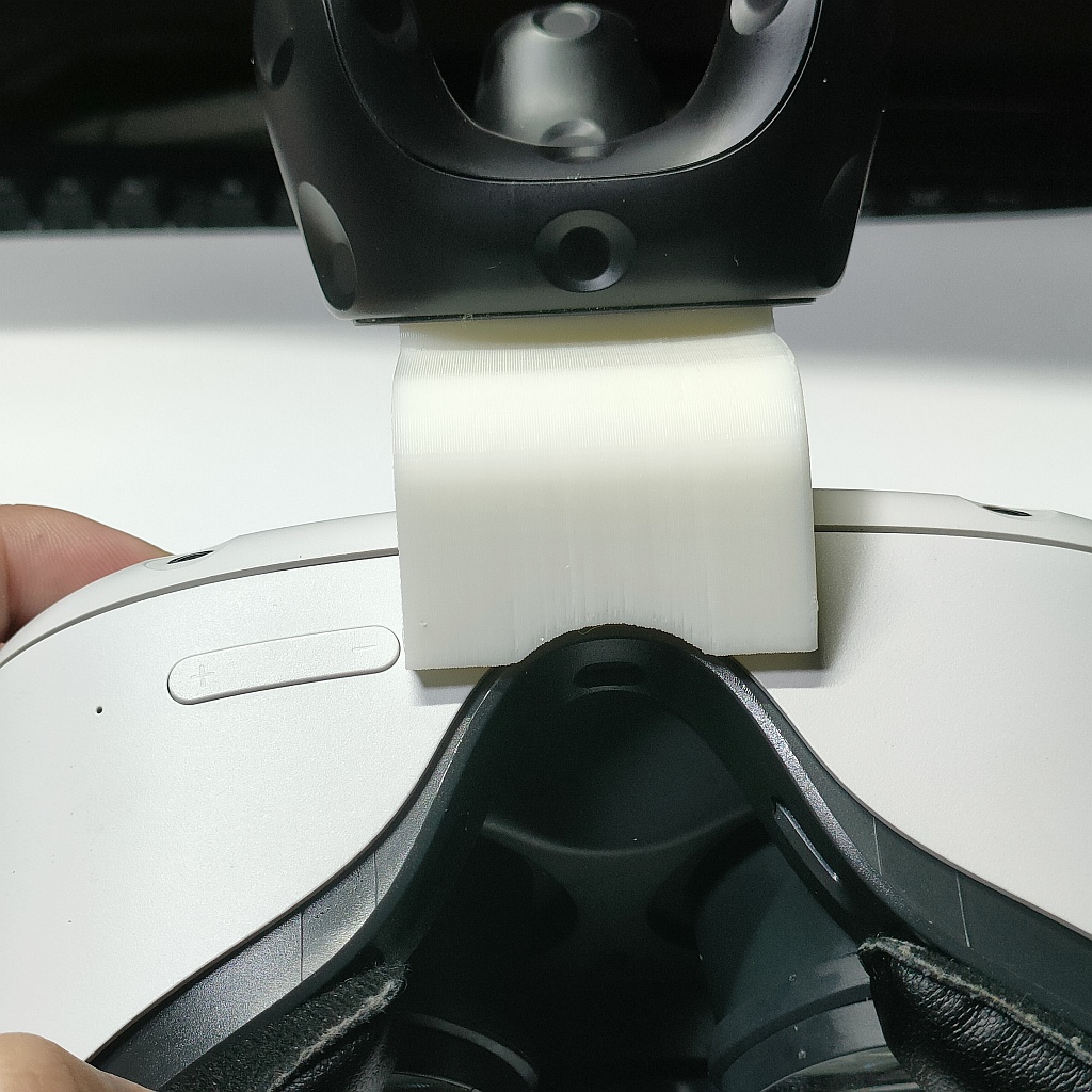 Quest2用トラッカーマウンタ