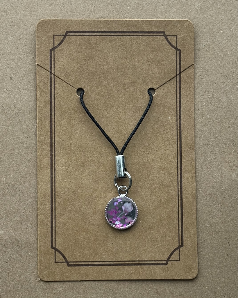 レジンキーホルダー ひらひら