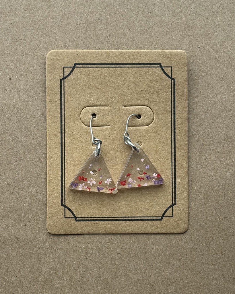 揺れるお花のレジンピアス 春爛漫