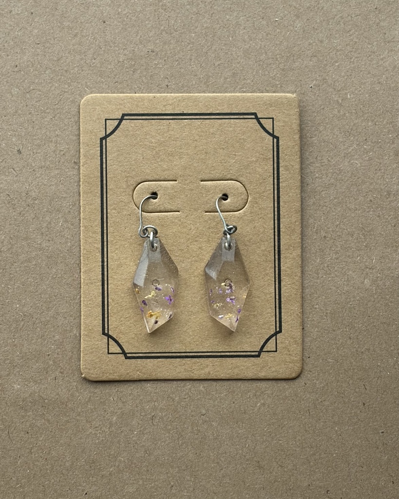 揺れるお花のレジンピアス お月見