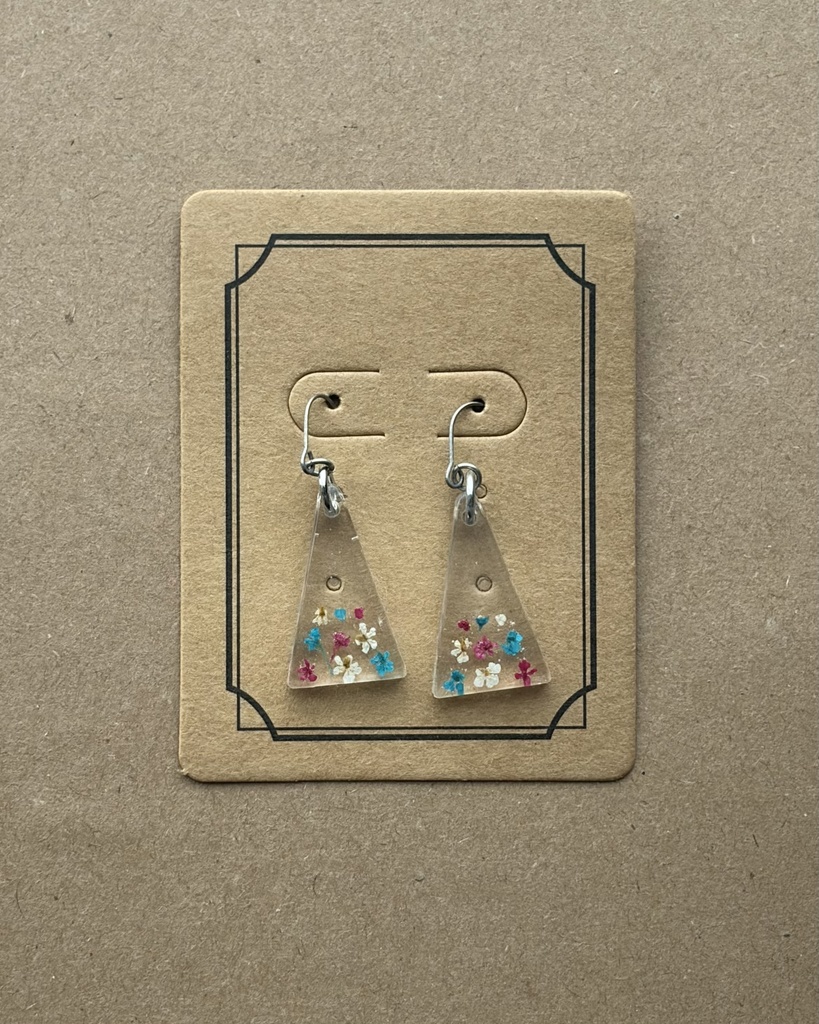 揺れるお花のレジンピアス フレンチ