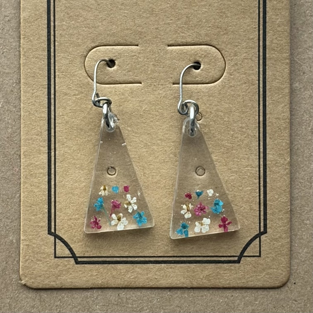 揺れるお花のレジンピアス　フレンチ