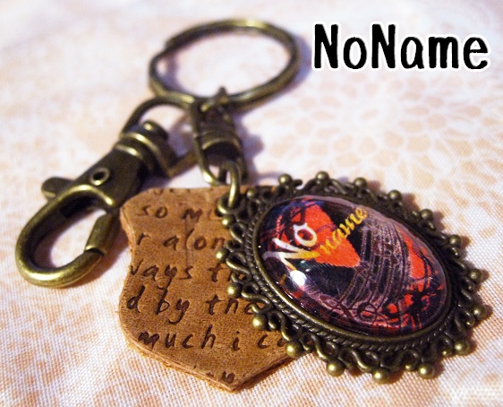 進撃の巨人 シークレットモチーフ キーホルダー アンティークカラー