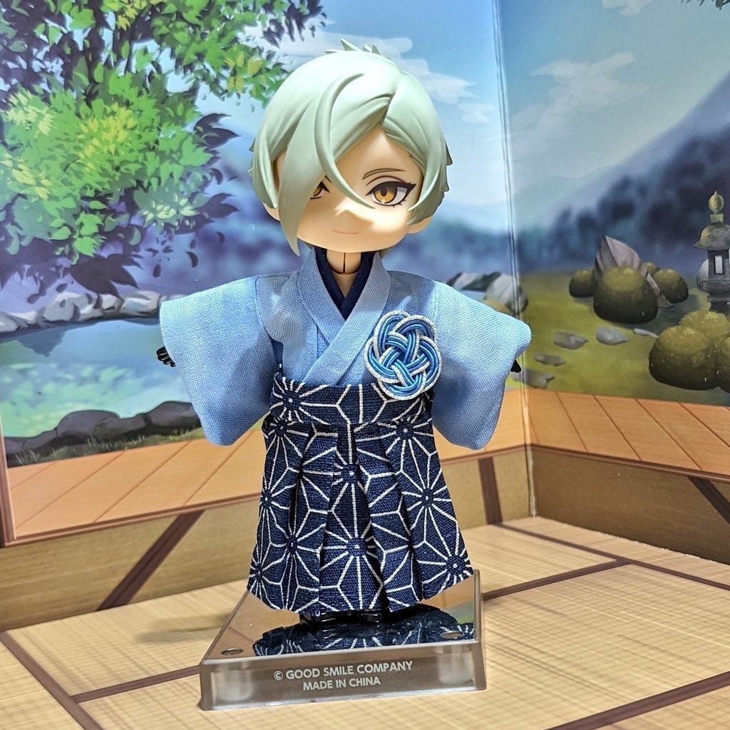 ハンドメイド オビツ11 ねんどろいどどーる 空色のむら染め着物 紺の麻の葉模様の袴 セット