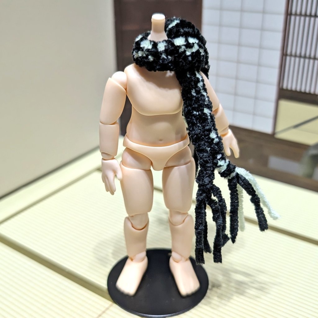 ハンドメイド オビツ11 ねんどろいどどーる 手編み 10cmドール用 緑と黒のマフラー