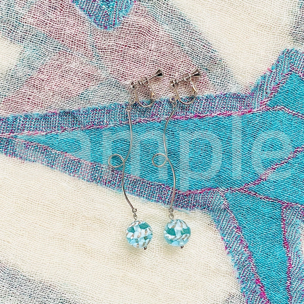 ソーダイヤリング(片耳用)