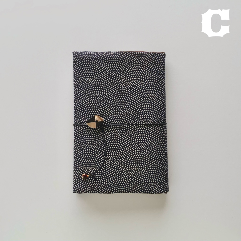 水玉うろこブックカバーC