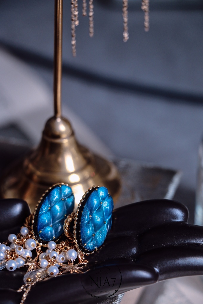 Blue velvet earrings(ピアス)