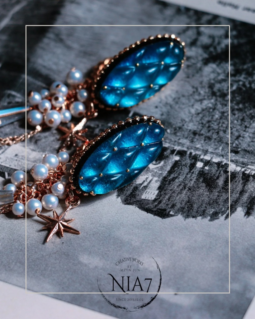 Blue velvet earrings(ピアス)