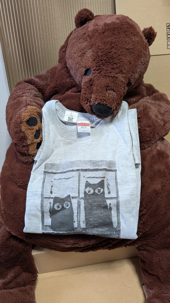 窓際ネコ・グレー スタンダードTシャツ